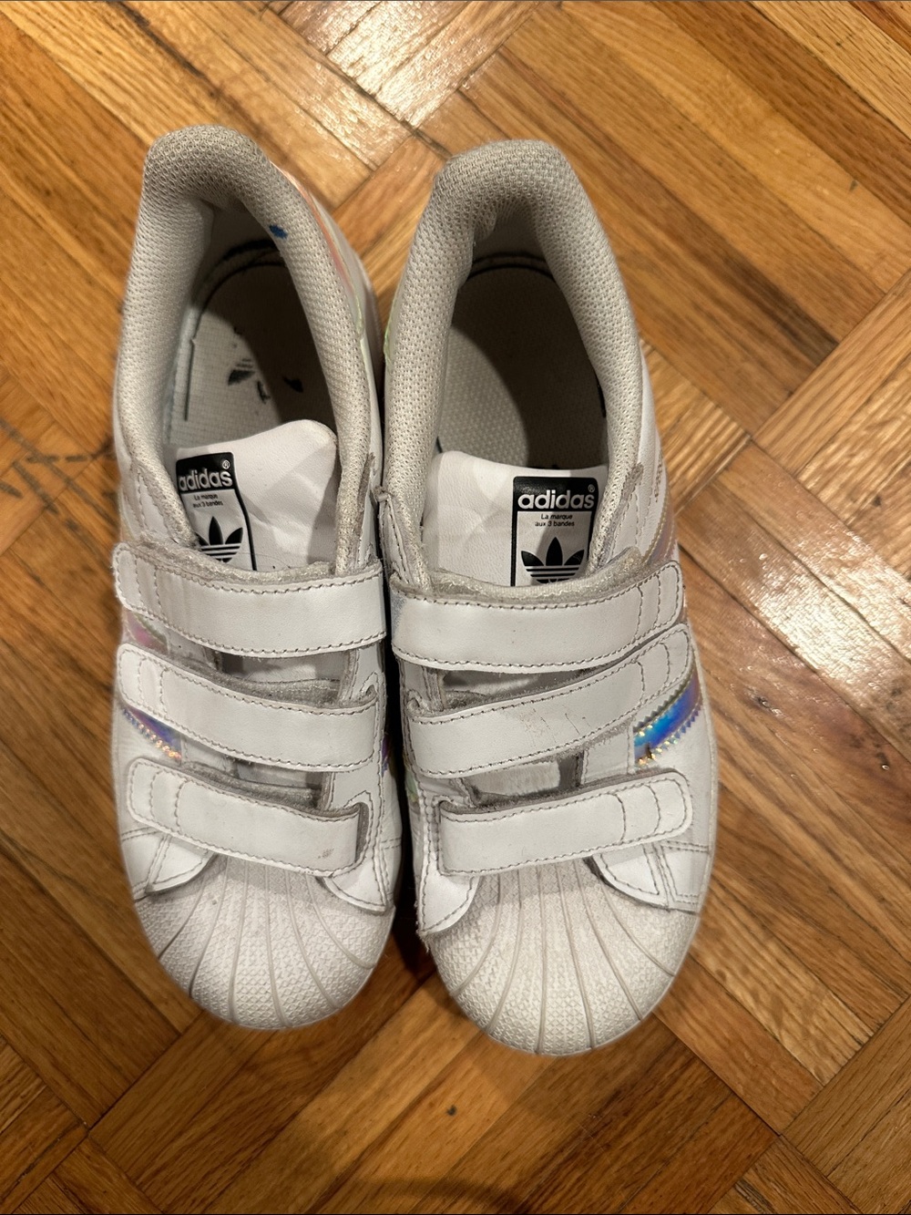 adidas Kids White Velcro Shell-Toe Sneakers with Iridescent Stripe